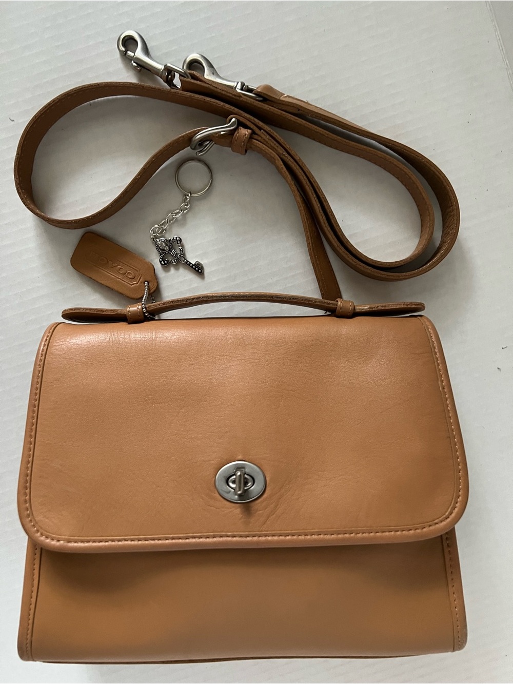 Coach Vintage Camel Leather Court Bag Purse J8P-9870 USA